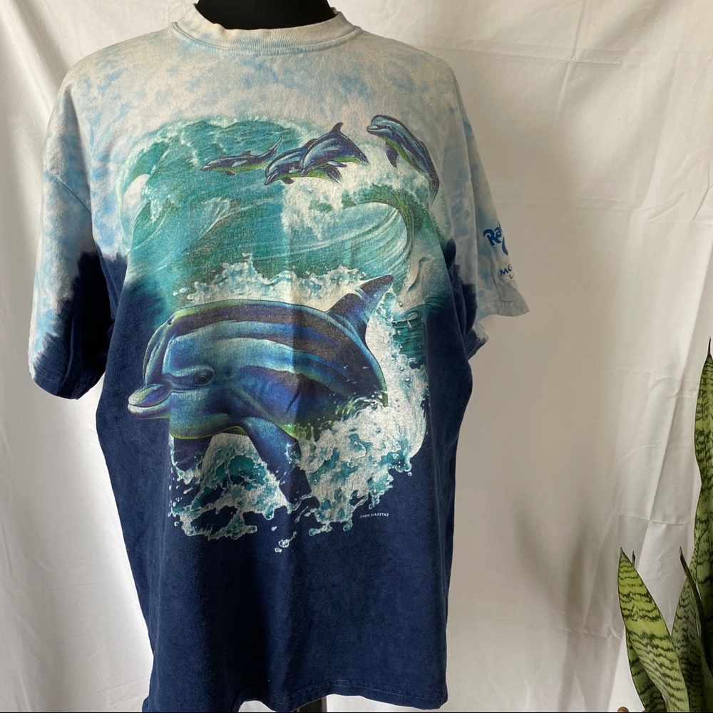 Tie dye dolphin Rainforest Cafe large tee shirt